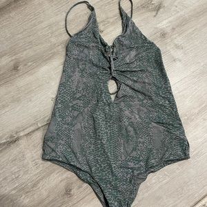 Acacia Kokomo one piece new with out tags